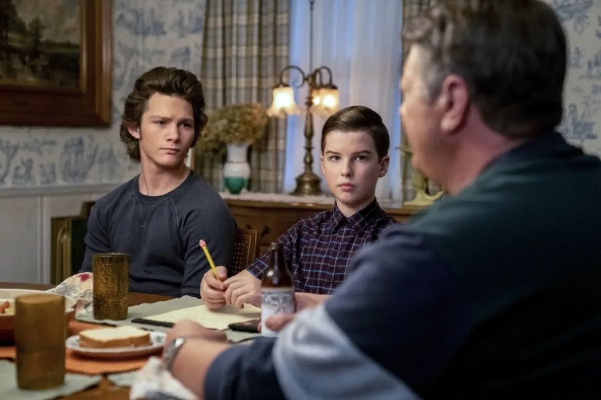Malý Sheldon (Young Sheldon V: Pish Posh and a Secret Back Room), 2021 - fotogaléria