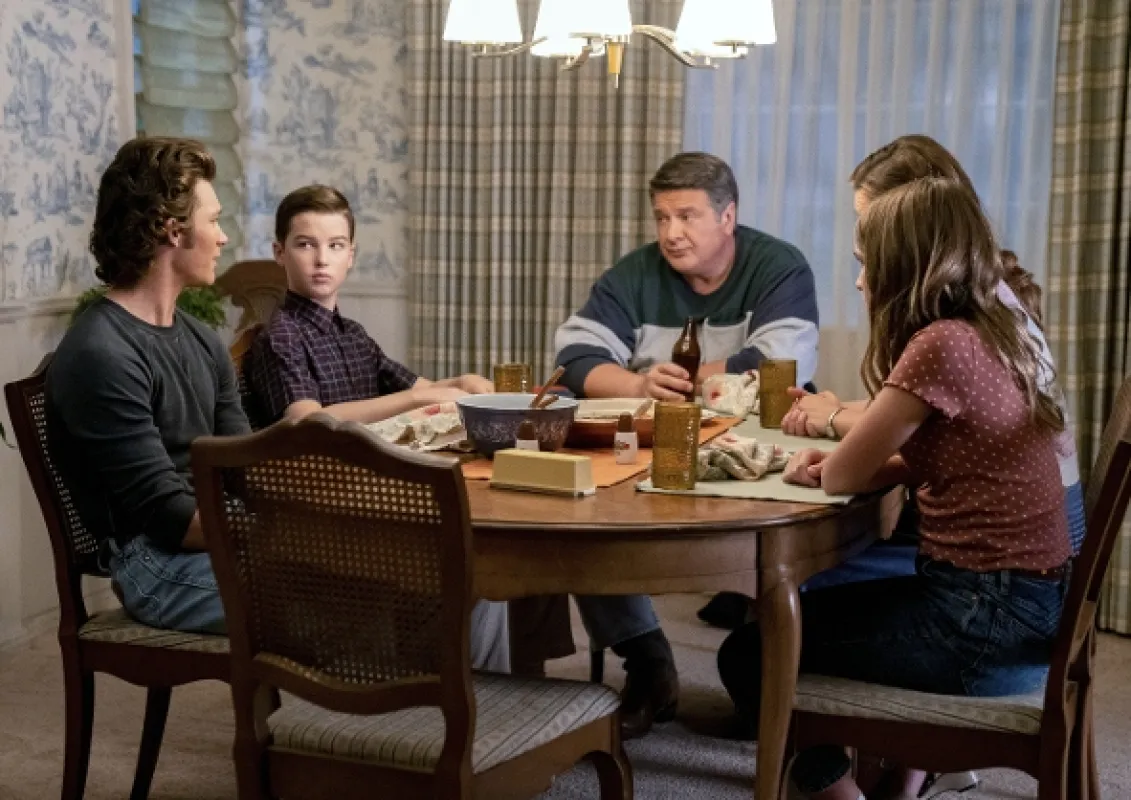 Malý Sheldon (Young Sheldon V: Pish Posh and a Secret Back Room), 2021 - fotogaléria