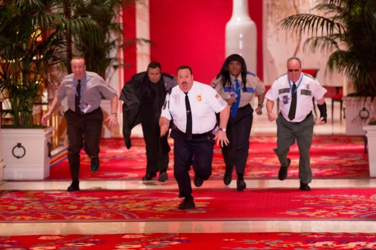 Poliš z obchoďáku 2 (Paul Blart: Mall Cop 2), 2015 - fotogaléria