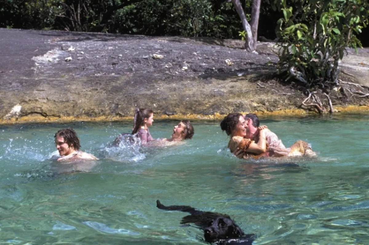 Trosečníci (Stranded), 2002 - fotogaléria