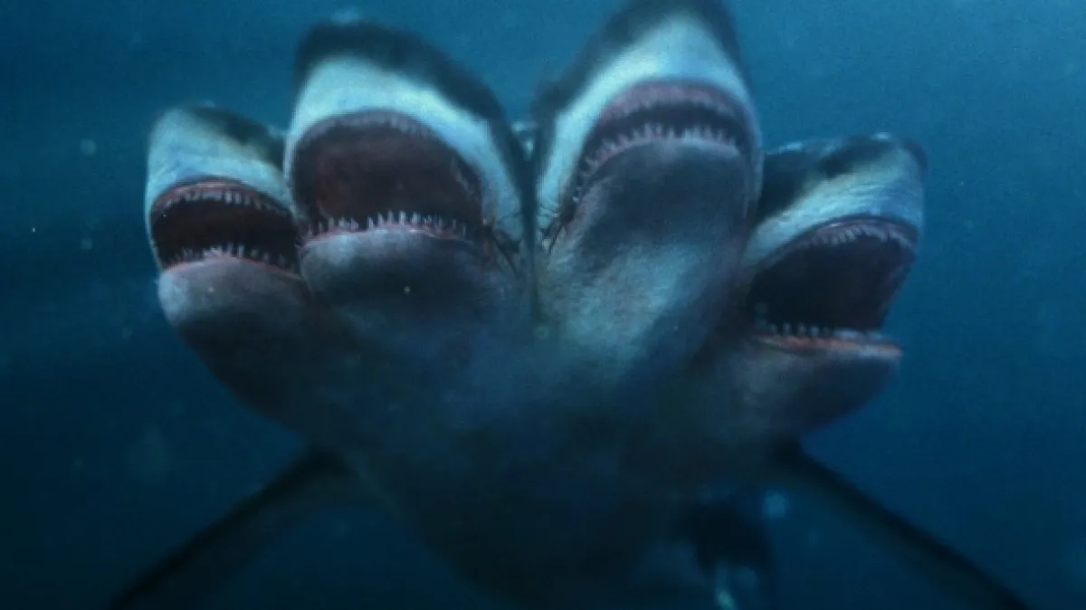 Útok päťhlavého žraloka (5 Headed Shark Attack), 2017 - fotogaléria