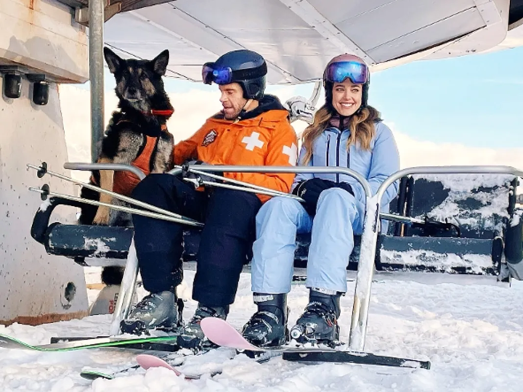 Vrcholy vášne (Mountain Rescue Romance/Love in Glacier National: A National Park Romance), 2023 - fotogaléria
