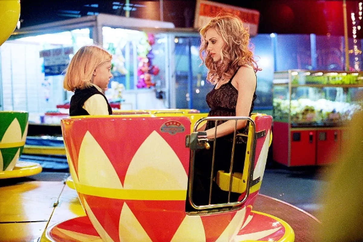 Dievča z lepšej spoločnosti (Uptown Girls), 2003 - fotogaléria