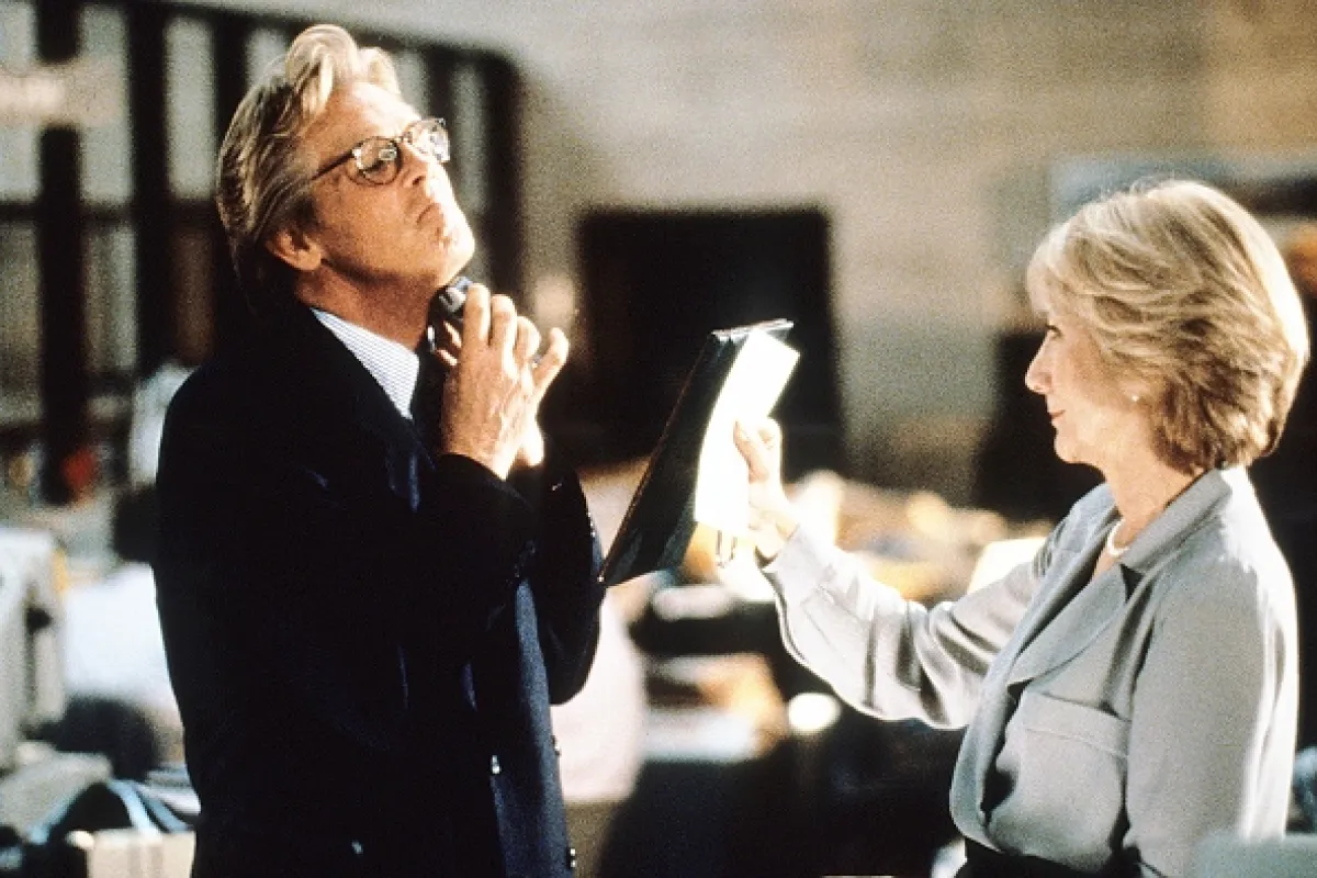 Zbožňuju trable (I Love Trouble), 1994 - fotogaléria
