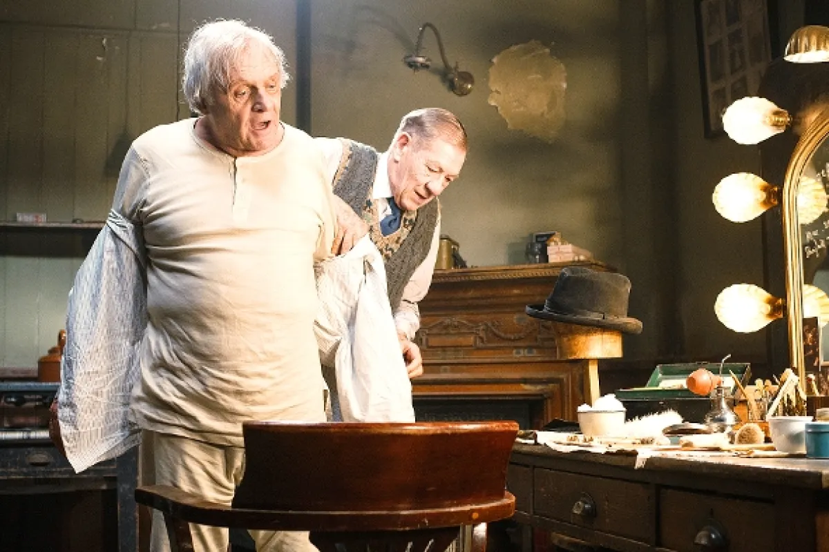 Garderobier (The Dresser), 2015 - fotogaléria