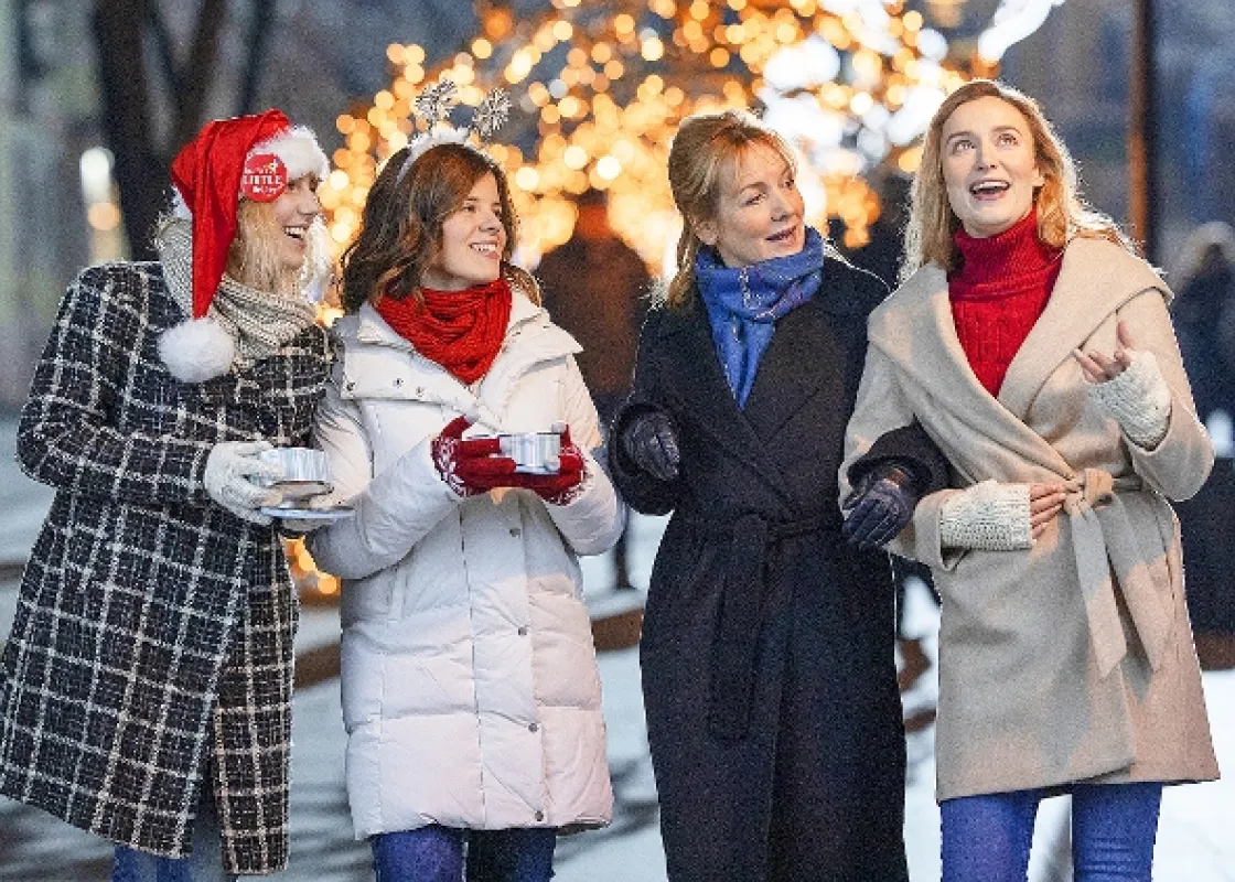 Vianočný bál (The Christmas Ball), 2020 - fotogaléria