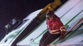 Záchrana na zledovatělé silnici: Zmatek na dálnici (4)