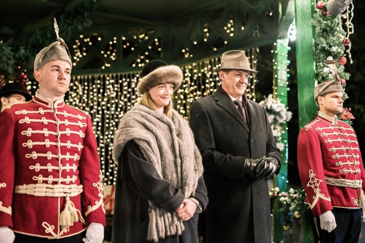 Vianoce ako z rozprávky (Picture Perfect Royal Christmas), 2019 - fotogaléria