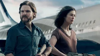 Rosamund Pike: Operácia Entebbe