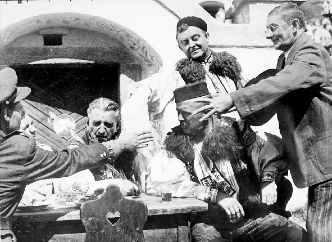 Slepice a kostelník, 1950 - fotogaléria