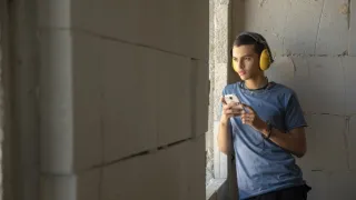 Naši kluci (1/10)