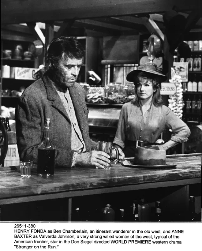 Cizinec na útěku (Stranger on the Run), 1967 - fotogaléria