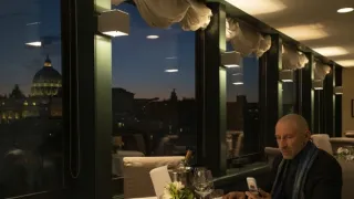 Nový papež (1/9)