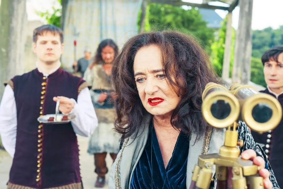 Princ modrej oblohy a víla Lupina (Prinz Himmelblau und Fee Lupine), 2016 - fotogaléria