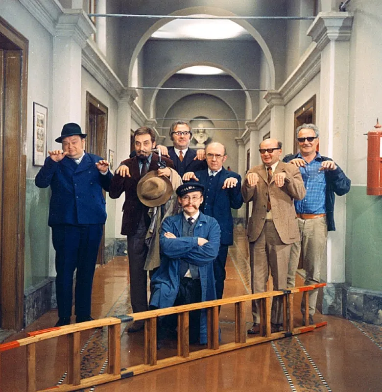 Šest medvědů s Cibulkou (Six Bears And A Clown), 1972 - fotogaléria