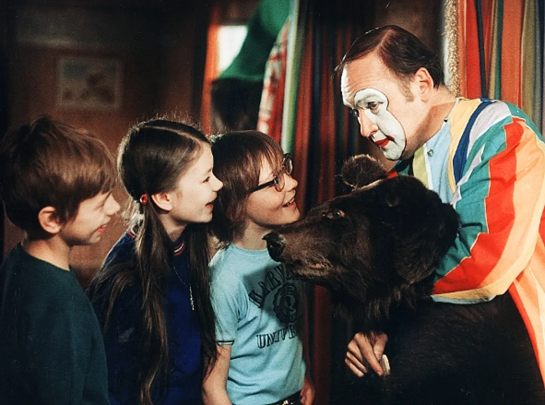 Šest medvědů s Cibulkou (Six Bears And A Clown), 1972 - fotogaléria