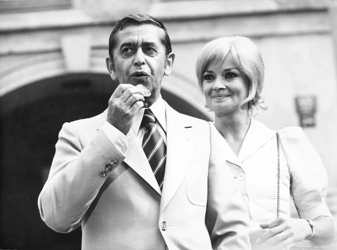 Hodíme se k sobě, miláčku...? (HODÍME SE K SOBĚ, MILÁČKU...?), 1974 - fotogaléria
