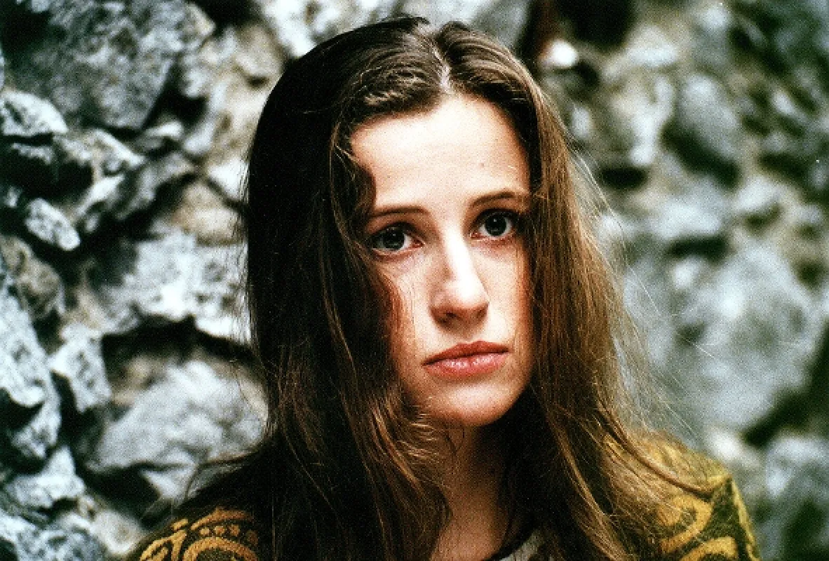 Jabloňová panna, 2000 - fotogaléria