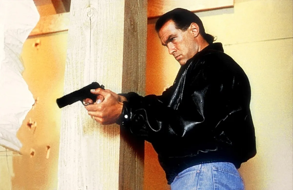 Ťažko ho zabiť (Hard to Kill), 1990 - fotogaléria