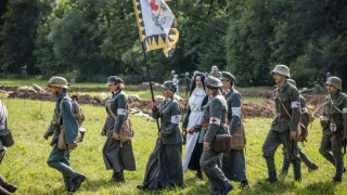 K poctě zbraň! (6/8)