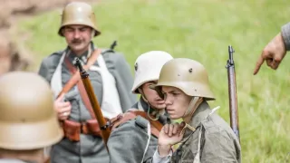 K poctě zbraň! (6/8)