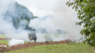 K poctě zbraň! (6/8)