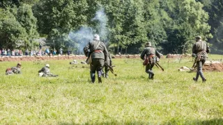 K poctě zbraň! (6/8)