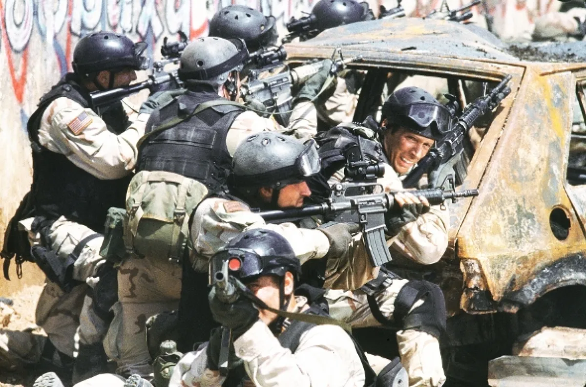 Černý jestřáb sestřelen (Black Hawk Down), 2001 - fotogaléria