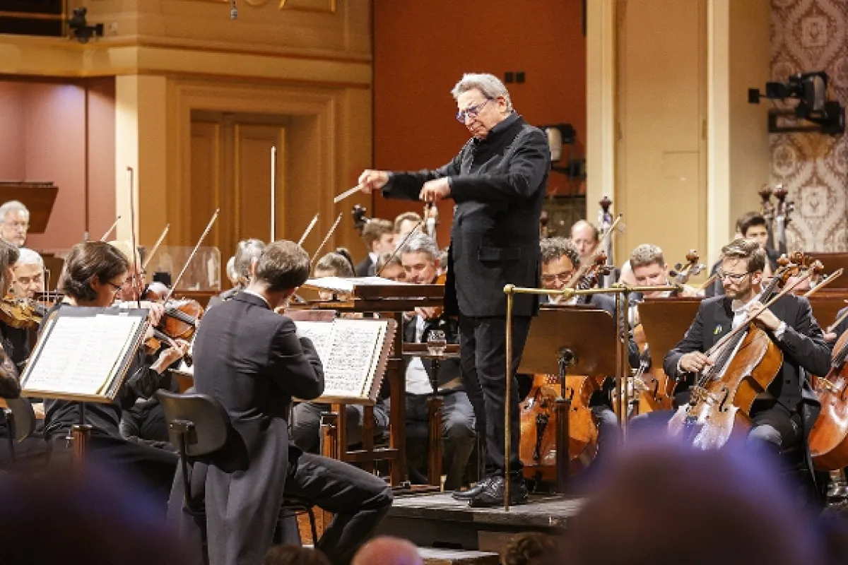 Českou filharmonii řídí Michael Tilson Thomas, 2022 - fotogaléria