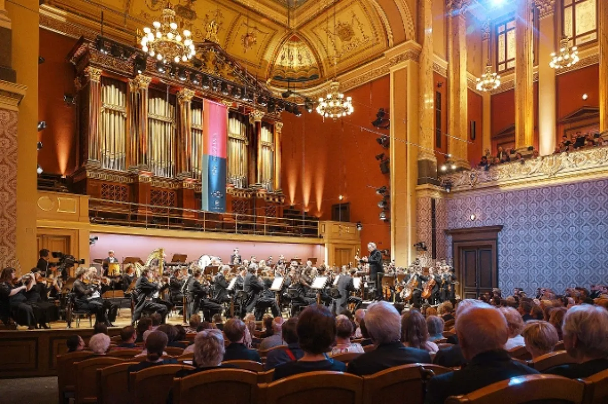Českou filharmonii řídí Michael Tilson Thomas, 2022 - fotogaléria