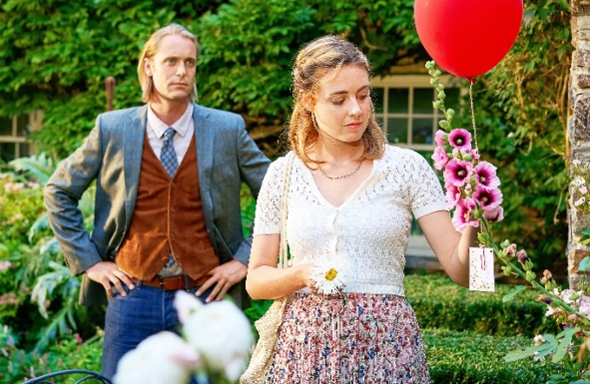 Rosamunde Pilcher: Láska medzi kvetinami (Rosamunde Pilcher: Vier Luftballons und ein Todesfall), 2022 - fotogaléria