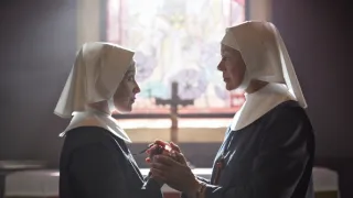 Zavolajte sestričky V (3/8)