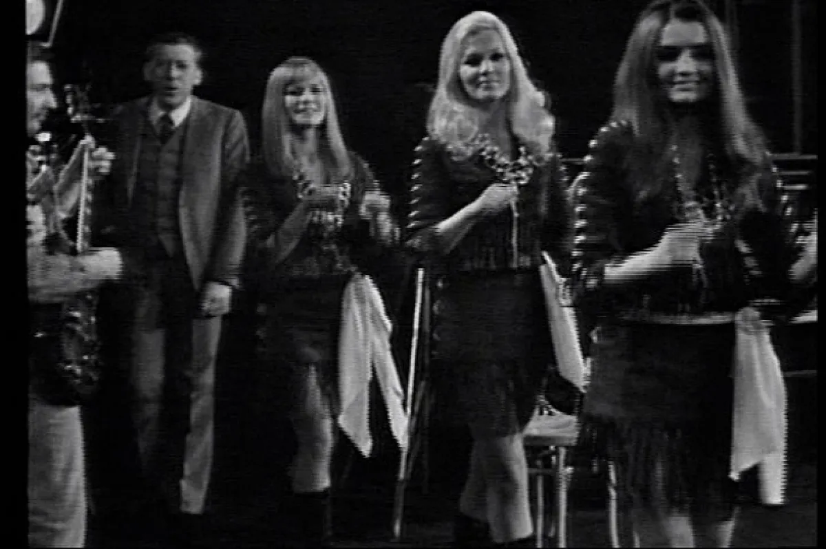 Hop dva tři Miloslava Šimka a Jiřího Grossmanna, 1971 - fotogaléria