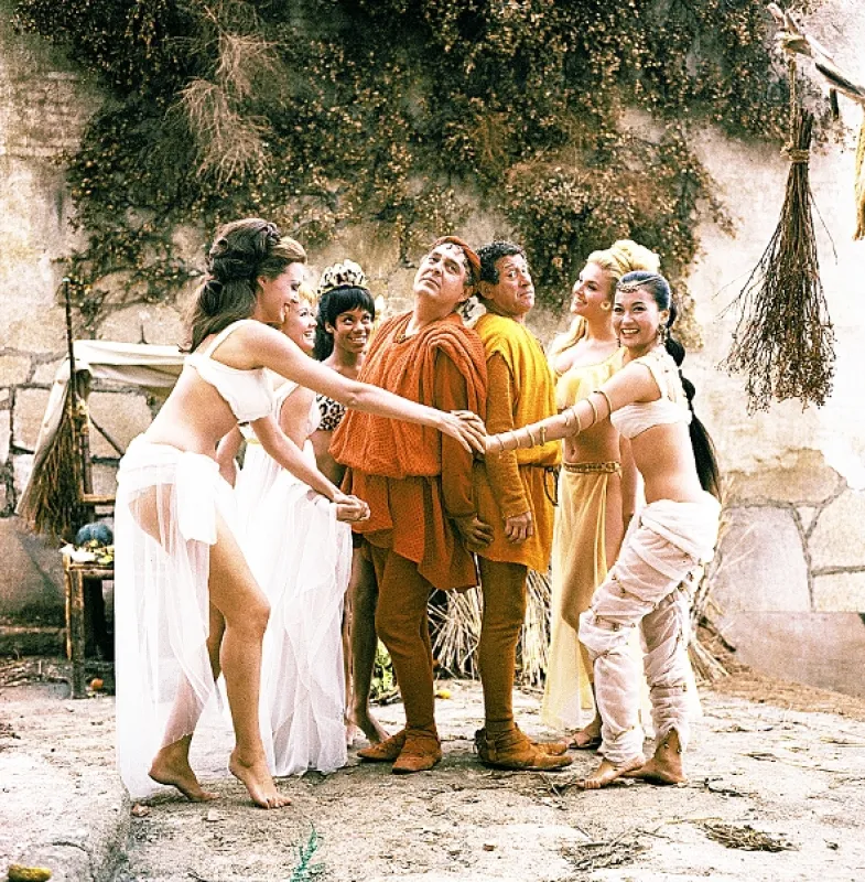 V Římě na place byla legrace (A Funny Thing Happened on the Way to the Forum), 1966 - fotogaléria