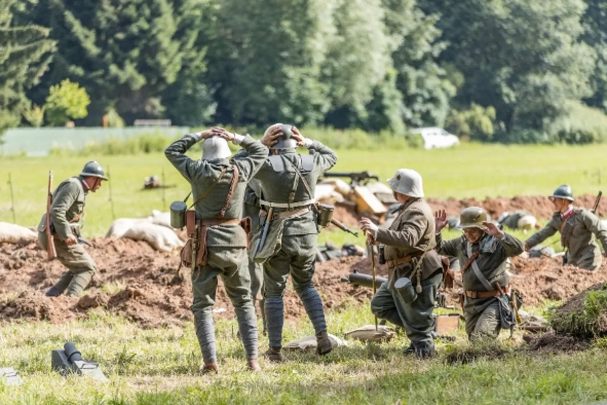 K poctě zbraň!, 2024 - fotogaléria