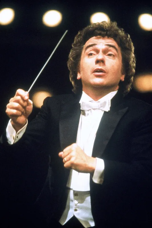 Nevěrně tvá (Unfaithfully Yours), 1984 - fotogaléria