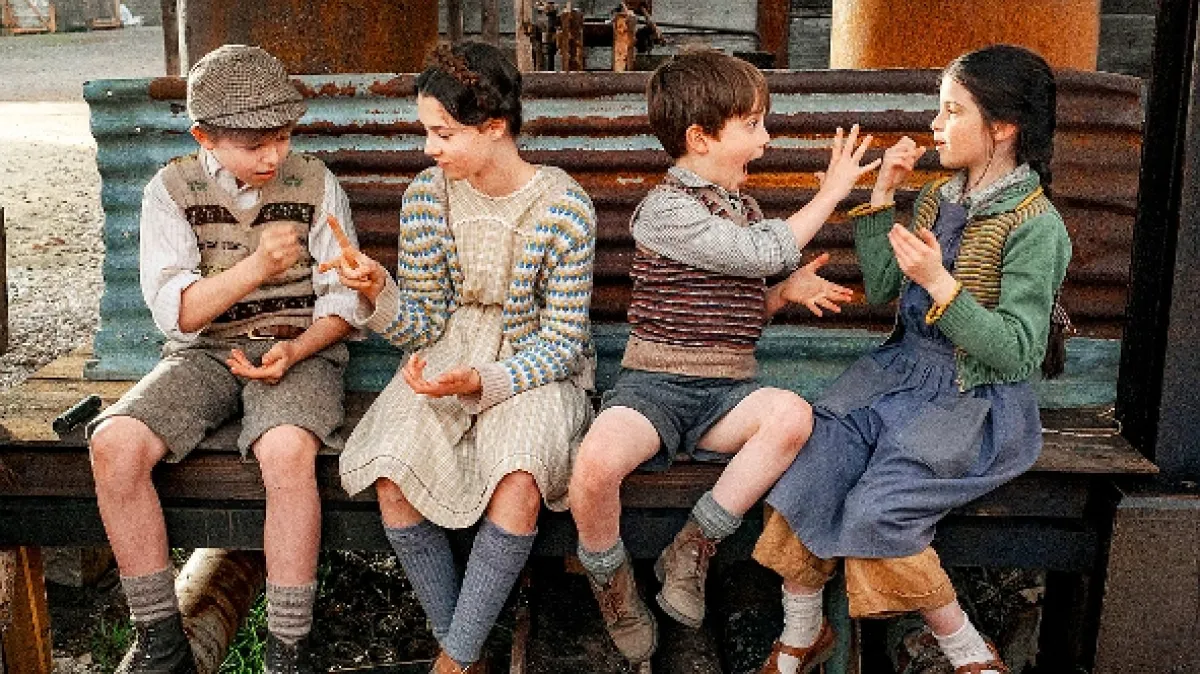 Vlak do bezpečí (The Railway Children Return), 2022 - fotogaléria