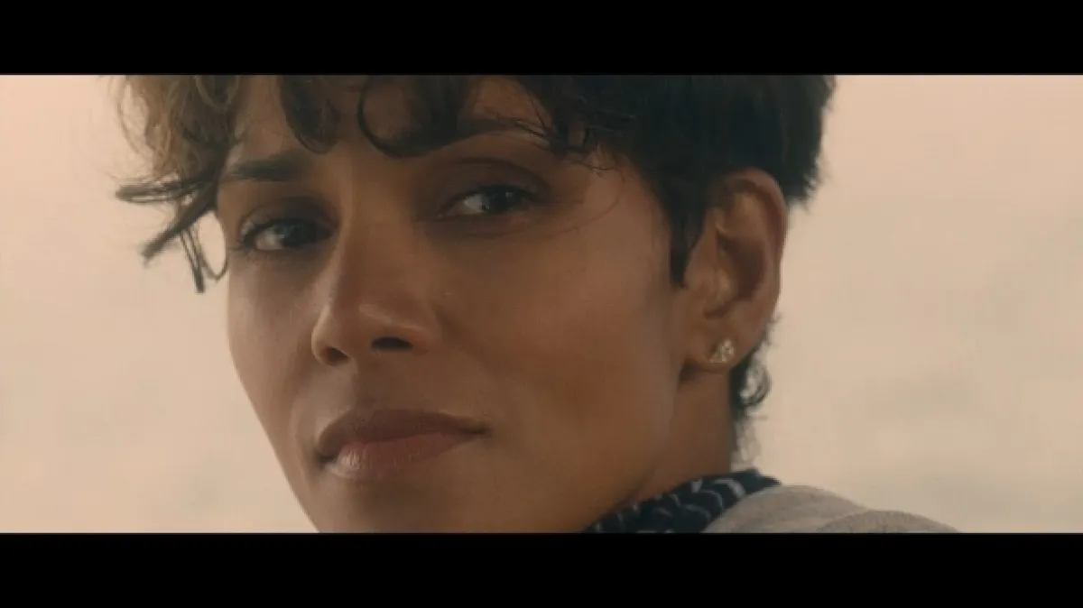 HALLE BERRY: Žralok zabijak, 2012 - fotogaléria