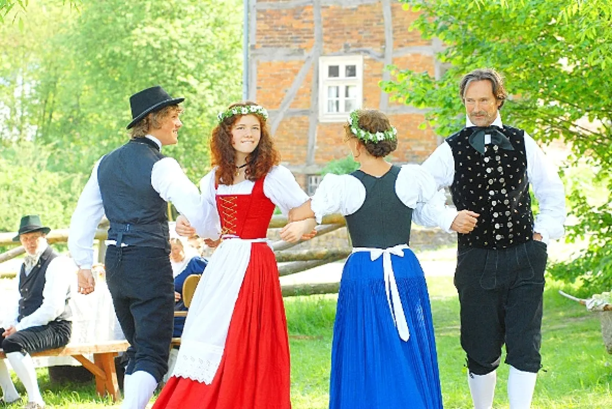 Stolečku, prostři se! (Tischlein deck dich), 2008 - fotogaléria