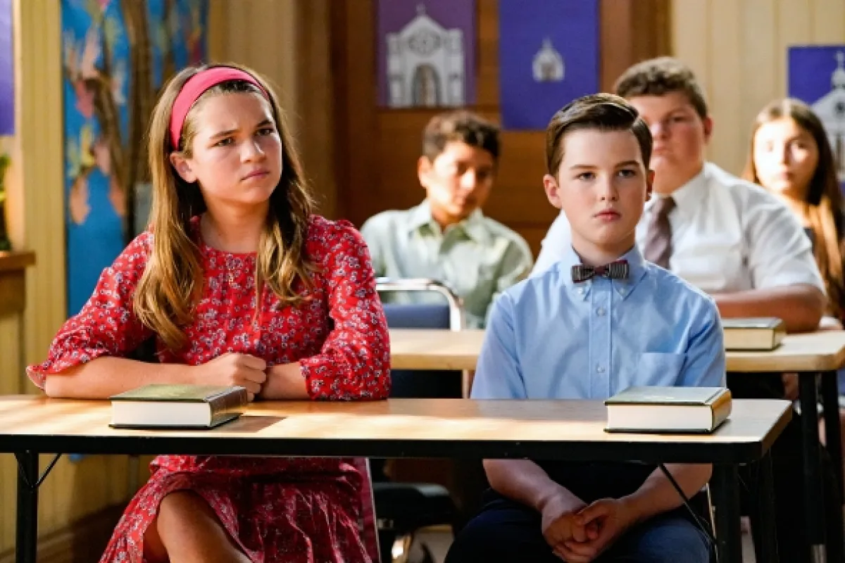 Malý Sheldon (Young Sheldon V: Snoopin’ Around and the Wonder Twins of Atheism), 2021 - fotogaléria