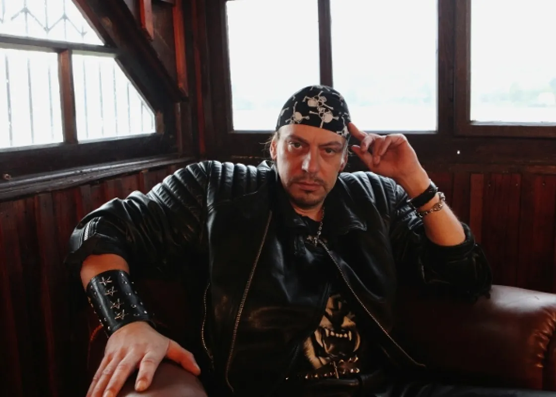 Zísť z cesty, 2012 - fotogaléria