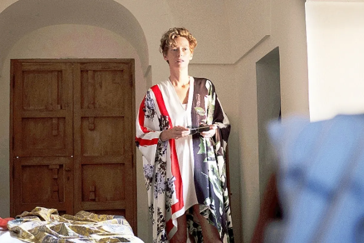 Oslnení slnkom (A BIGGER SPLASH), 2015 - fotogaléria