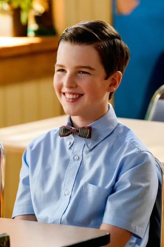 Malý Sheldon (Young Sheldon V: Snoopin’ Around and the Wonder Twins of Atheism), 2021 - fotogaléria
