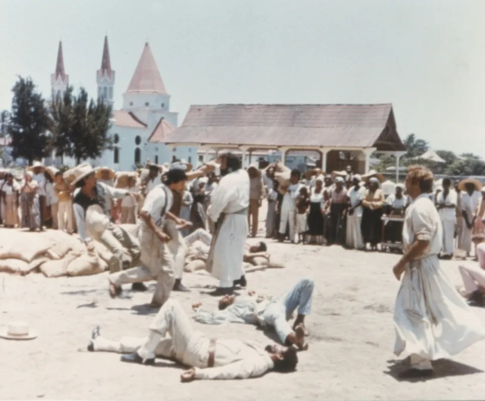 Dva misionáři (The Two Missionaries), 1974 - fotogaléria