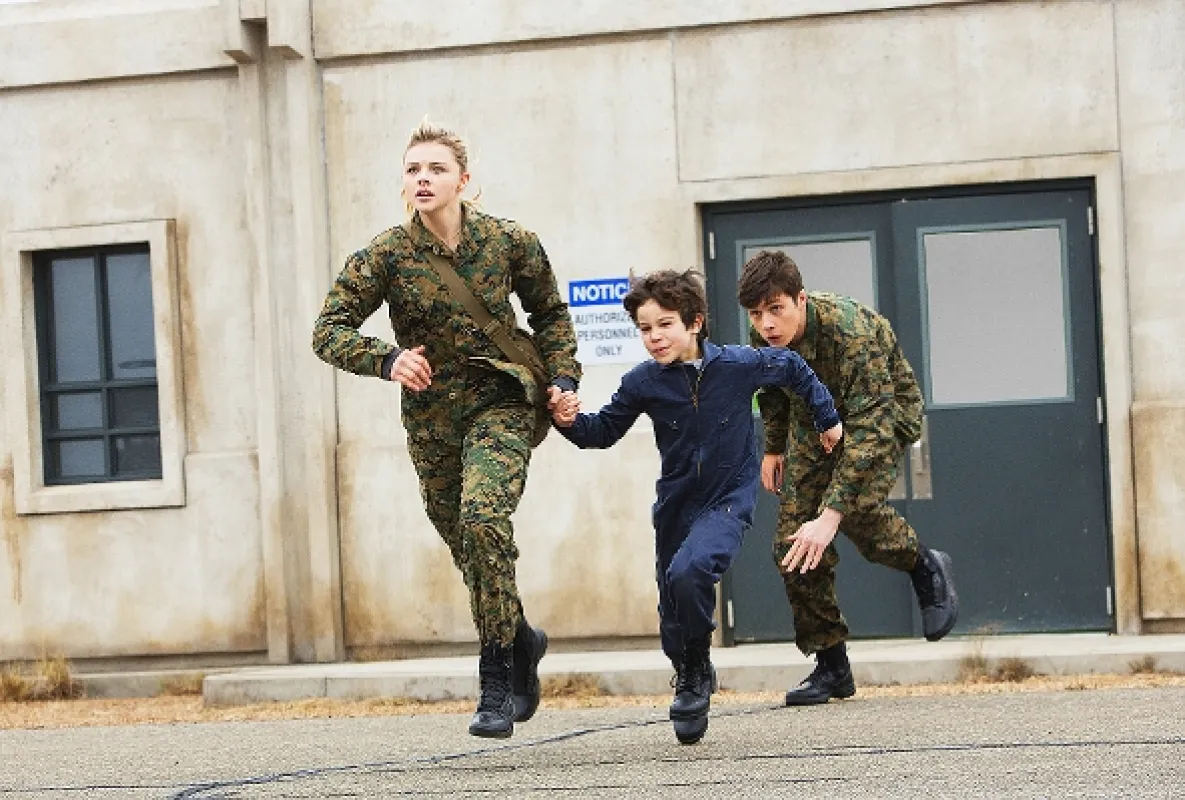 Piata vlna (The 5th Wave), 2016 - fotogaléria