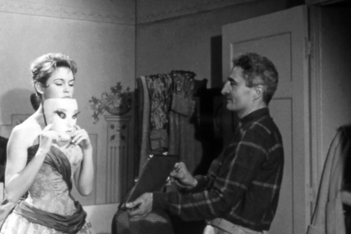 Má mě rád, nemá mě rád (En effeuillant la marguerite), 1956 - fotogaléria