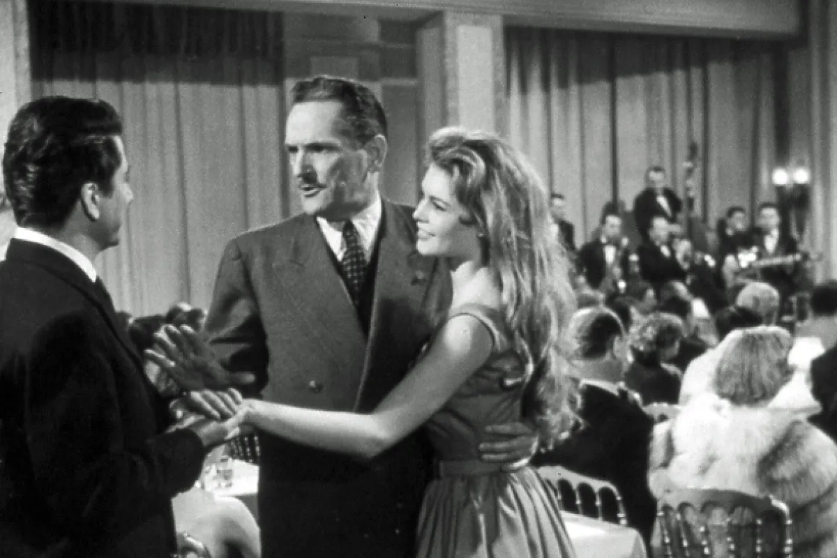 Má mě rád, nemá mě rád (En effeuillant la marguerite), 1956 - fotogaléria