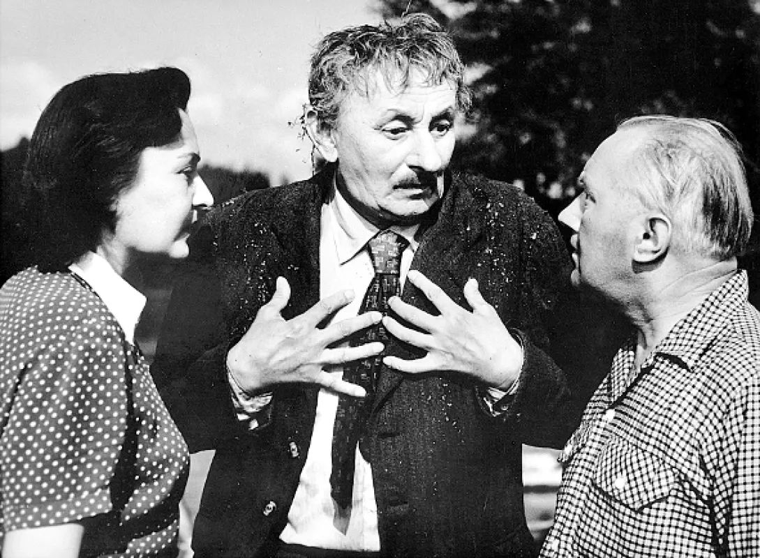 Muž v povětří, 1955 - fotogaléria