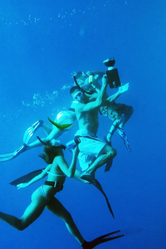 Do hlubiny (Into the Blue), 2005 - fotogaléria