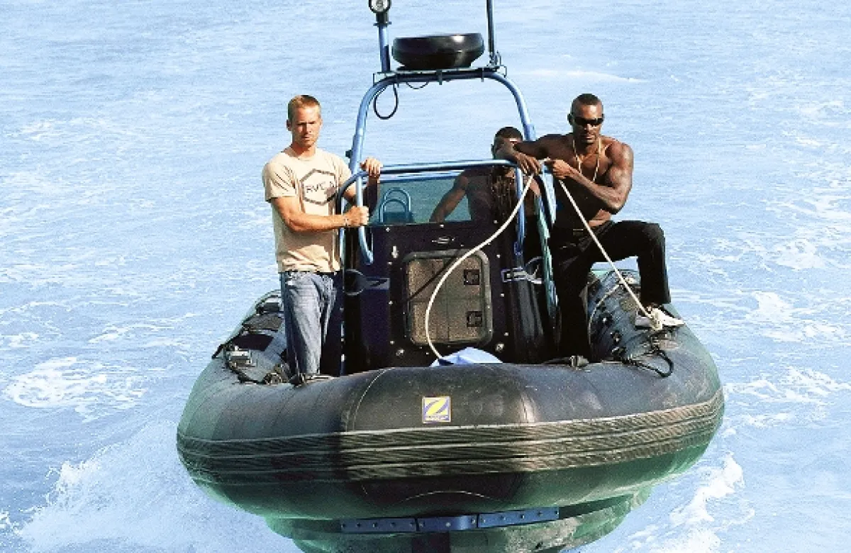 Do hlubiny (Into the Blue), 2005 - fotogaléria
